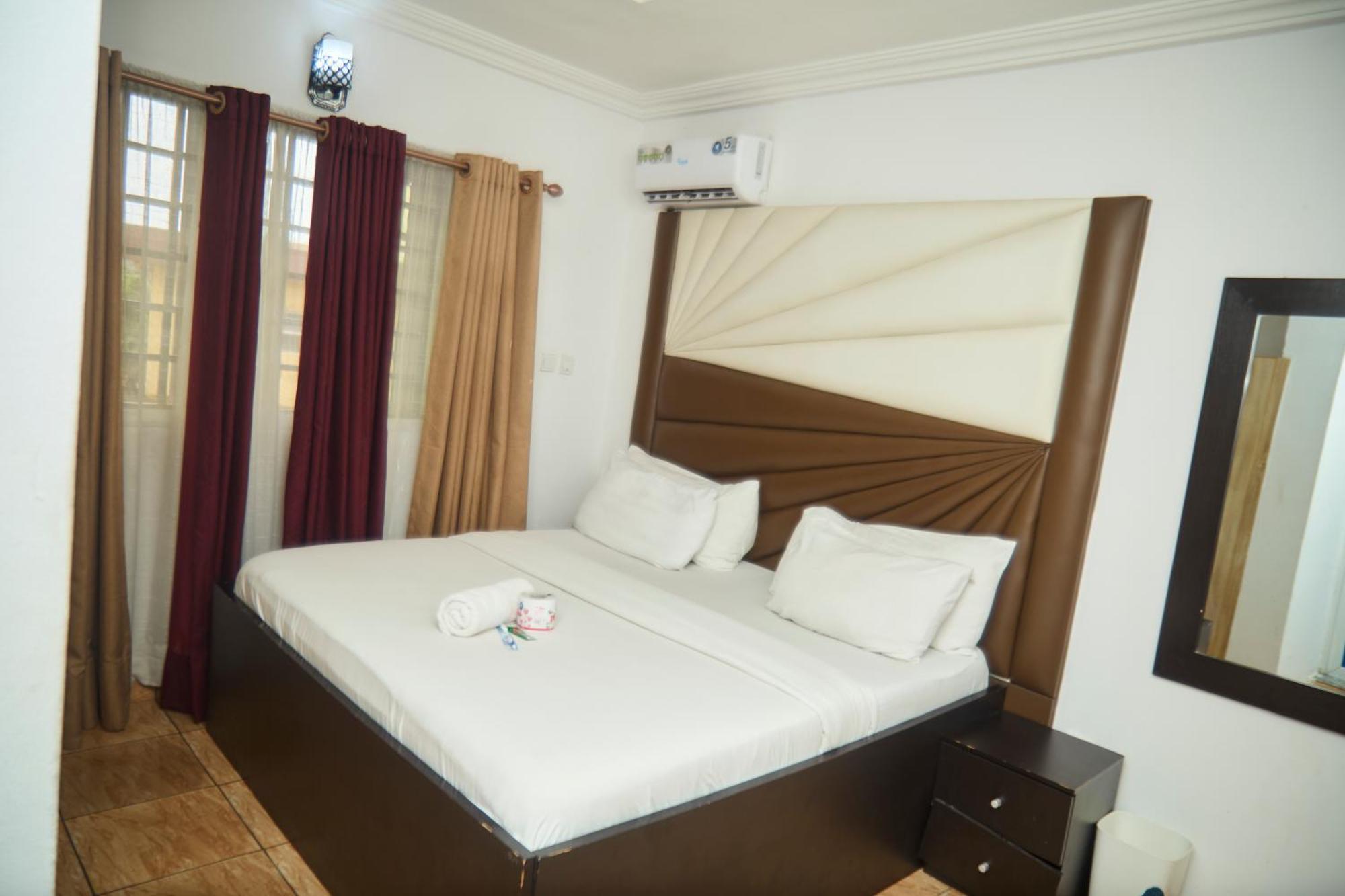 Vhs Vinchee Suites Lagos Exterior foto